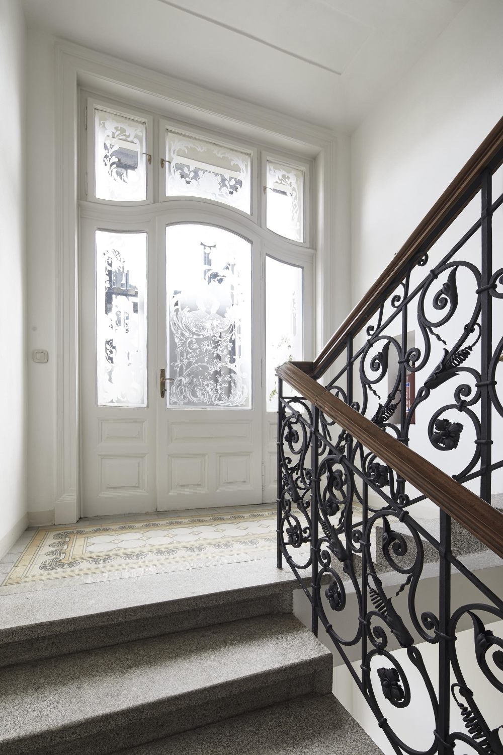 复古与现代交融的捷克公寓设计-33