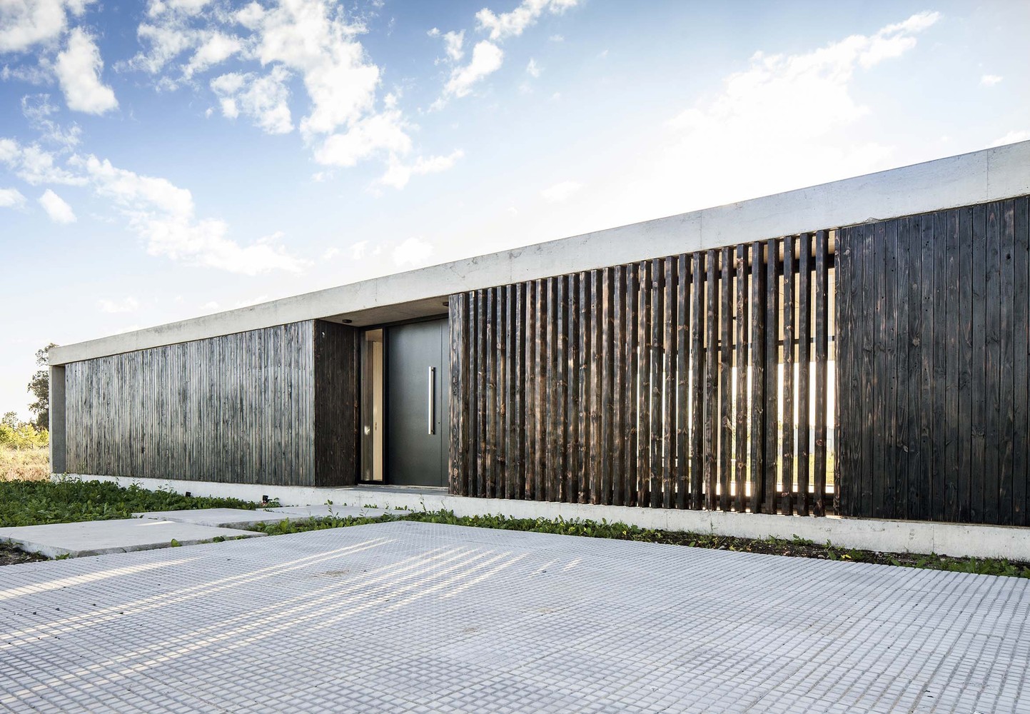 混凝土与木头的纯净共生-11