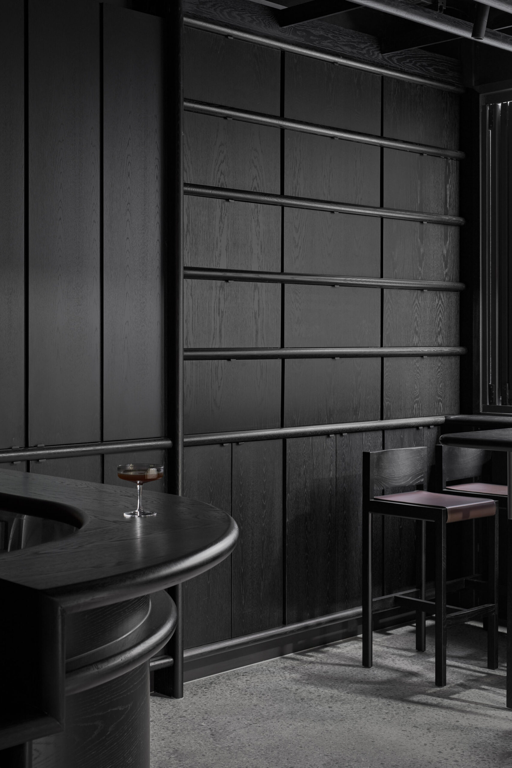 黑色代码晨间酒吧-37