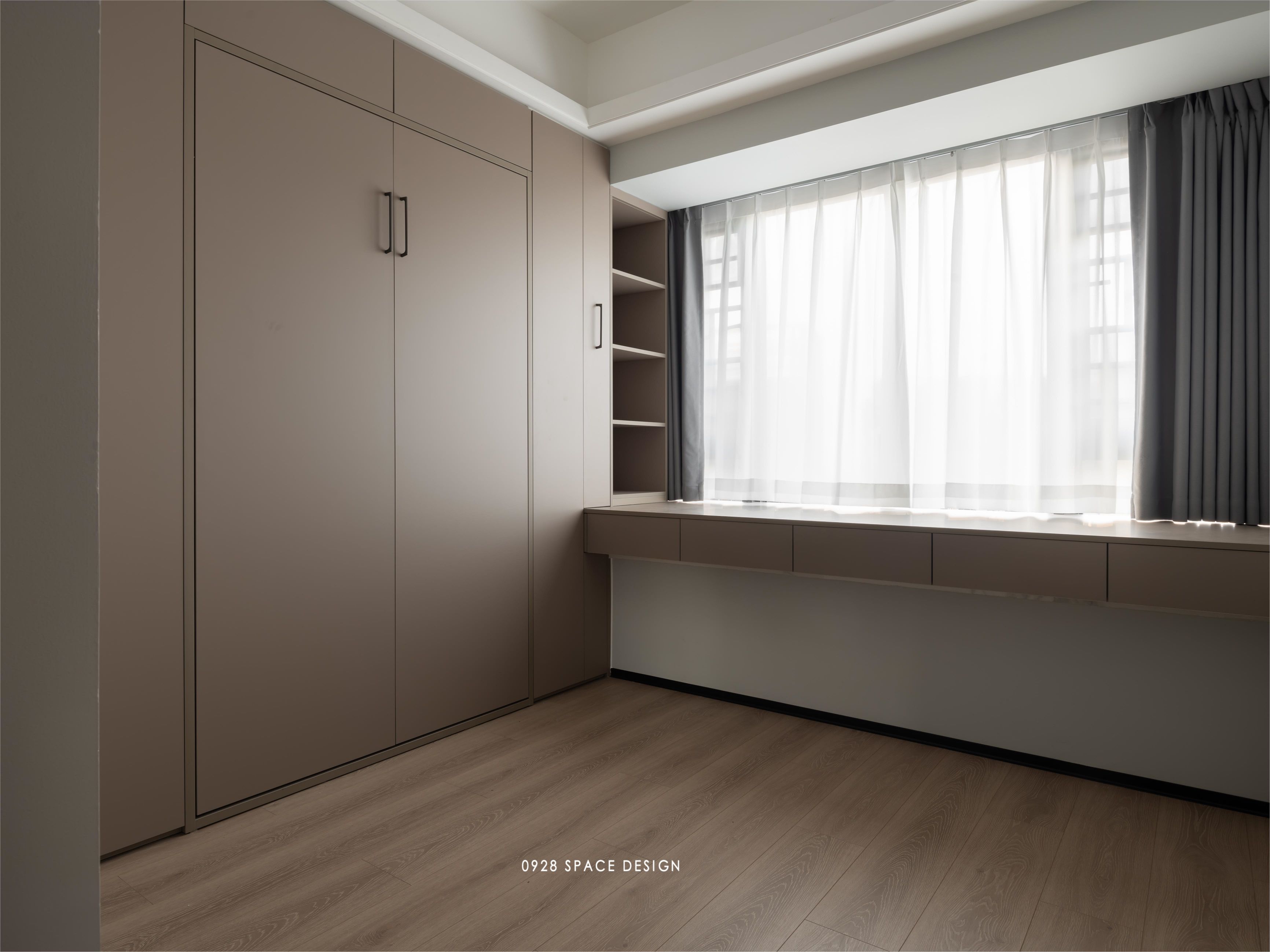 现代轻奢亲子房设计-73