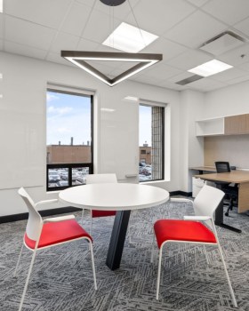 Canam Engineering Offices 室内设计丨Sensyst
