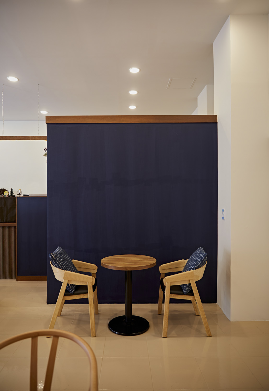 原木温馨 18 平咖啡店设计，简约不简单-15