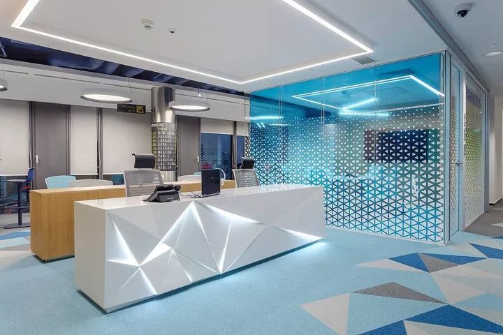 科幻未来主义元素融入的 Thales 泰雷兹办公室设计-19