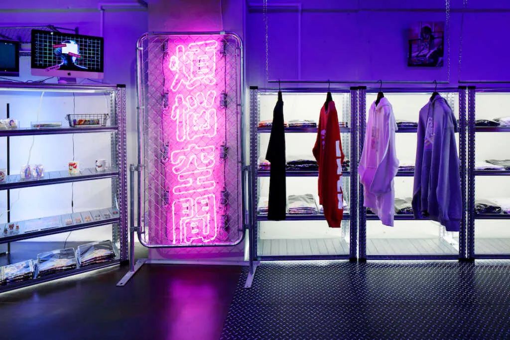 “赛博朋克”风游戏和漫画主题商店设计丨日本丨米尚丽零售设计网-8