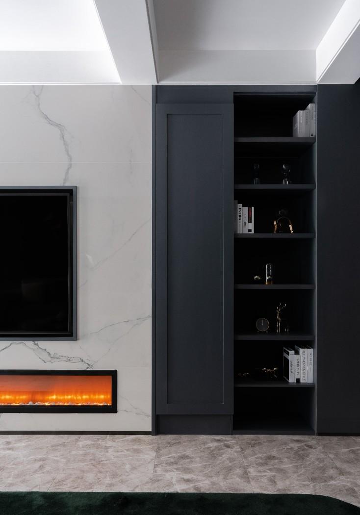 留白的艺术 | 金属与绿色的视觉韵律-16