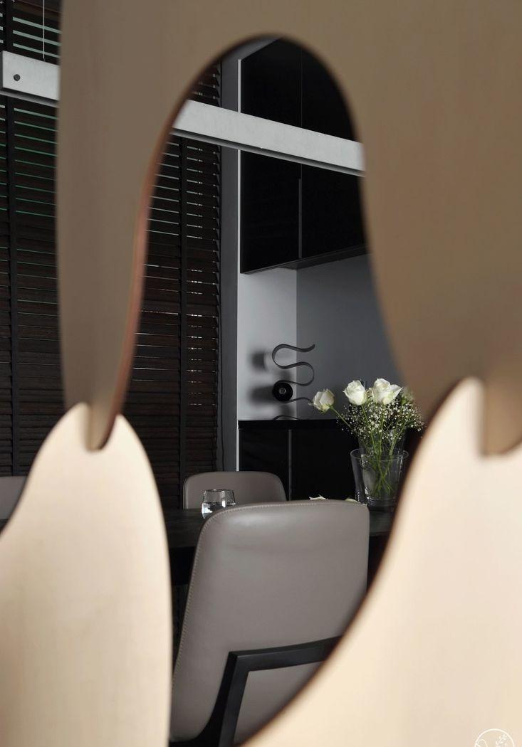 清羽设计丨平层丨黑白冷调如何打造温馨小家-4