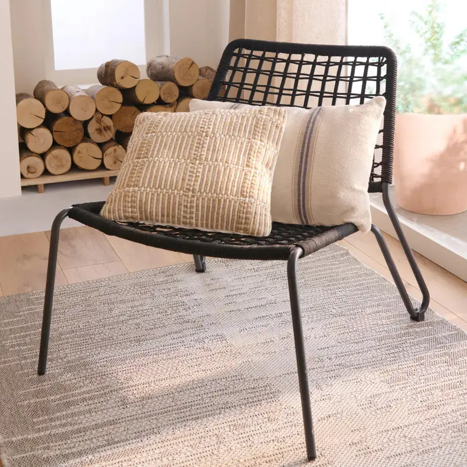 现代舒适客厅的定制书架设计-10