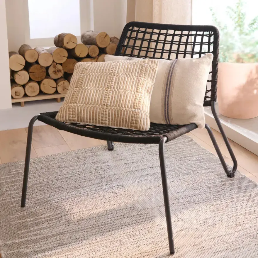 现代舒适客厅的定制书架设计-10