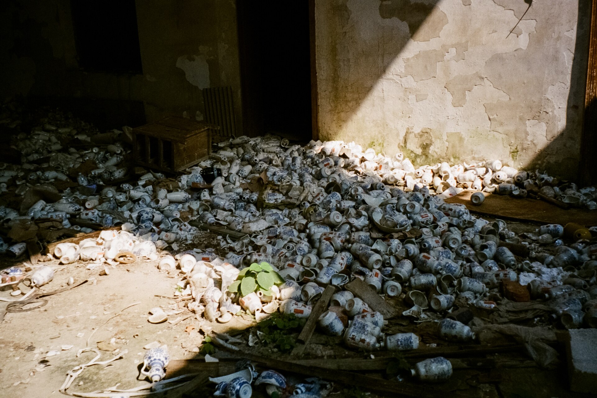 Inside a ceramic artist’s residence to Jingdezhen, China-22