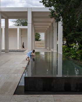 Quinta Montes Molina Cultural Center / MATERIA