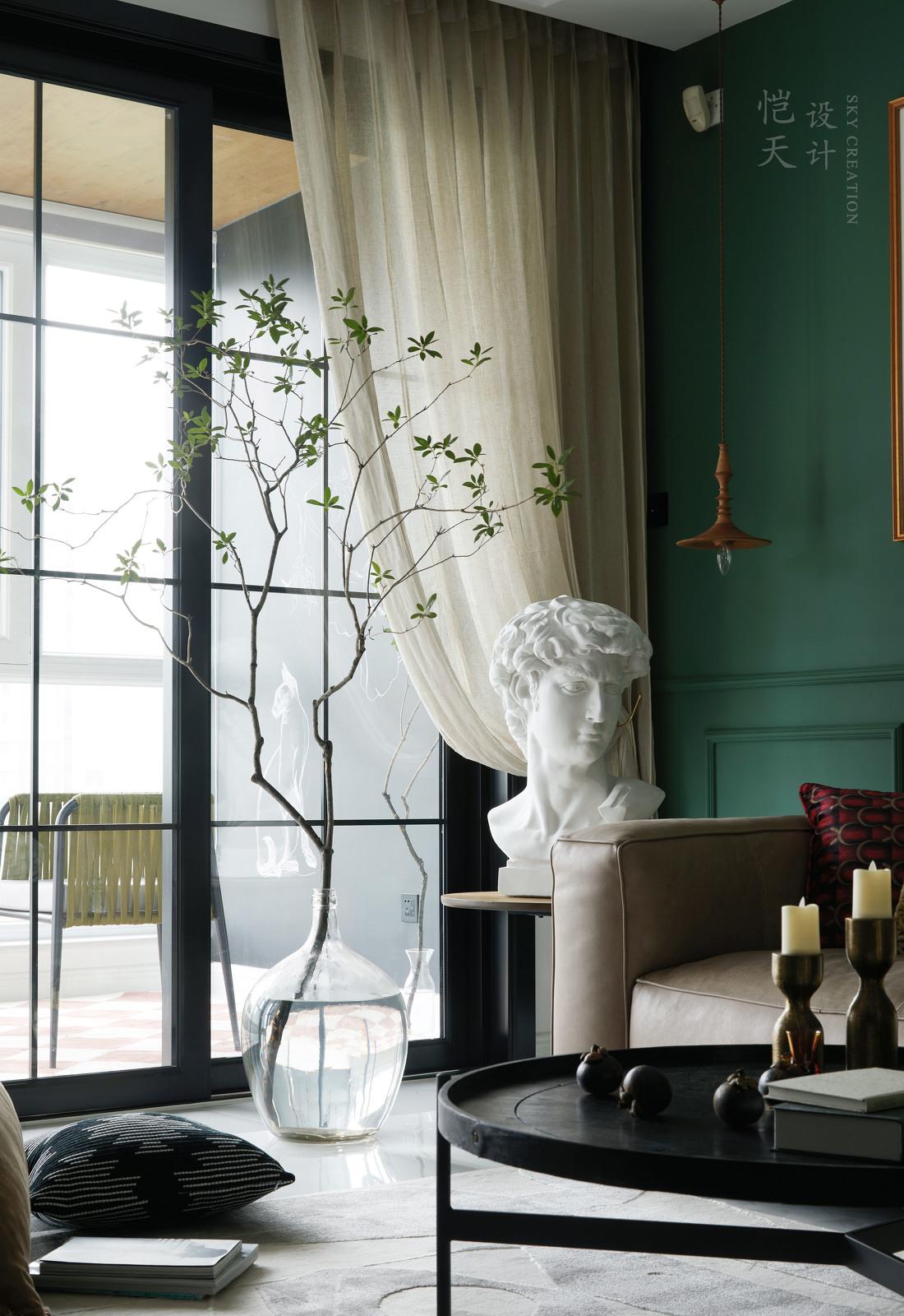 复古墨绿下的秘密乐园-10