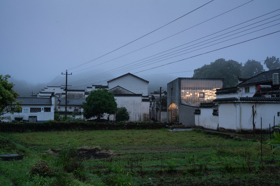 桥廊 · 上海三联书店·黄山桃源店丨中国黄山丨来建筑设计工作室-105