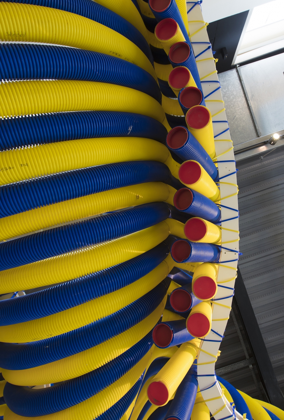 奇幻 NEON | 英国设计事务所探索建筑与艺术的交融-15