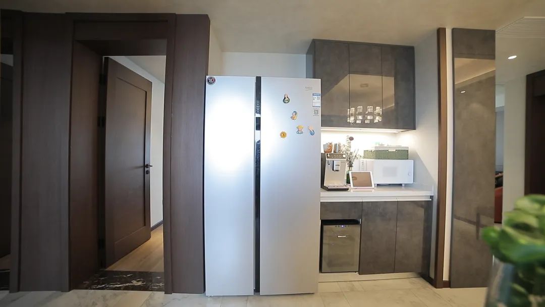 轻奢现代,三居改两居的逆袭之路-49