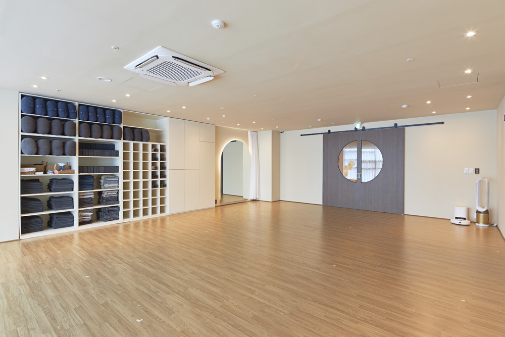 20 平米现代瑜伽室，打造宁静高雅空间-2