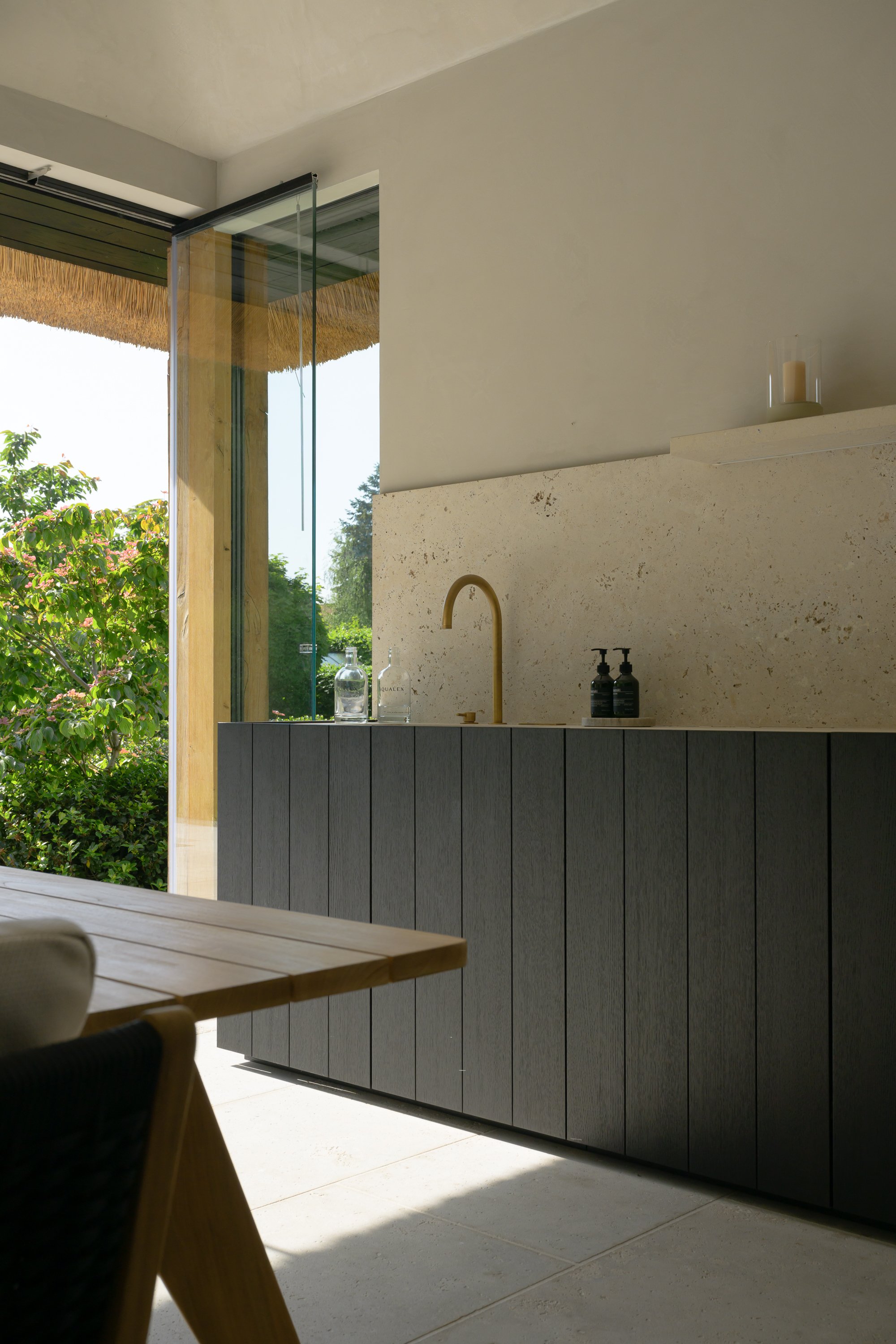 既有住宅带温室,泳池和淋浴墙的扩建项目丨Ai&M bvba-11