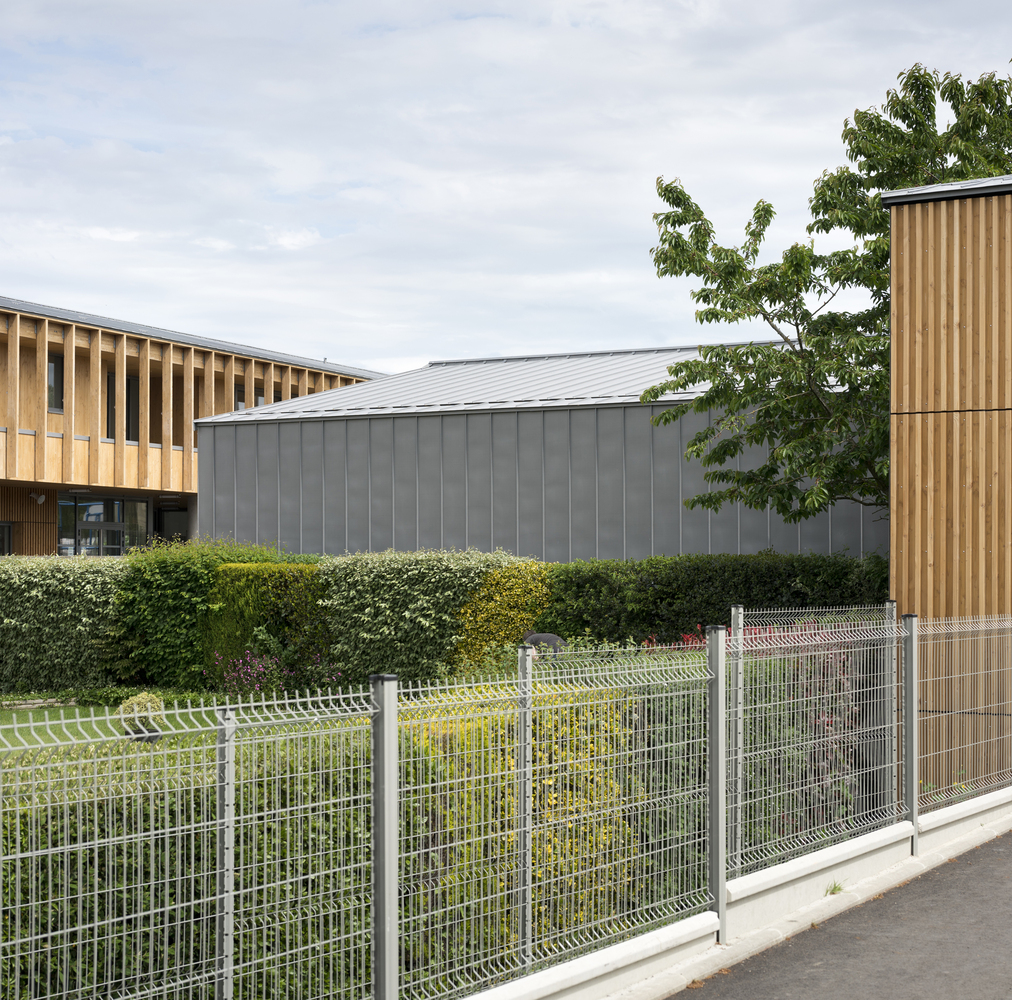 法国诺曼底小村庄的木结构学校建筑设计-37