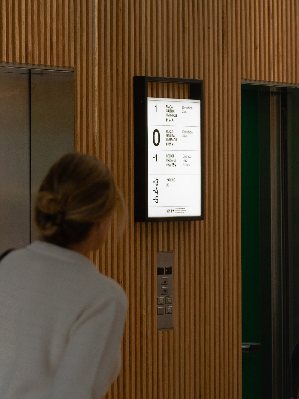 “L’illa Diagonal”购物中心导视系统设计丨西班牙巴塞罗那丨Batlle i Roig Arquitectes,Avanti-20