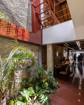 巴西 Pinheiros 咖啡店设计丨巴西圣保罗丨Estúdio Brasileiro de Arquitetura