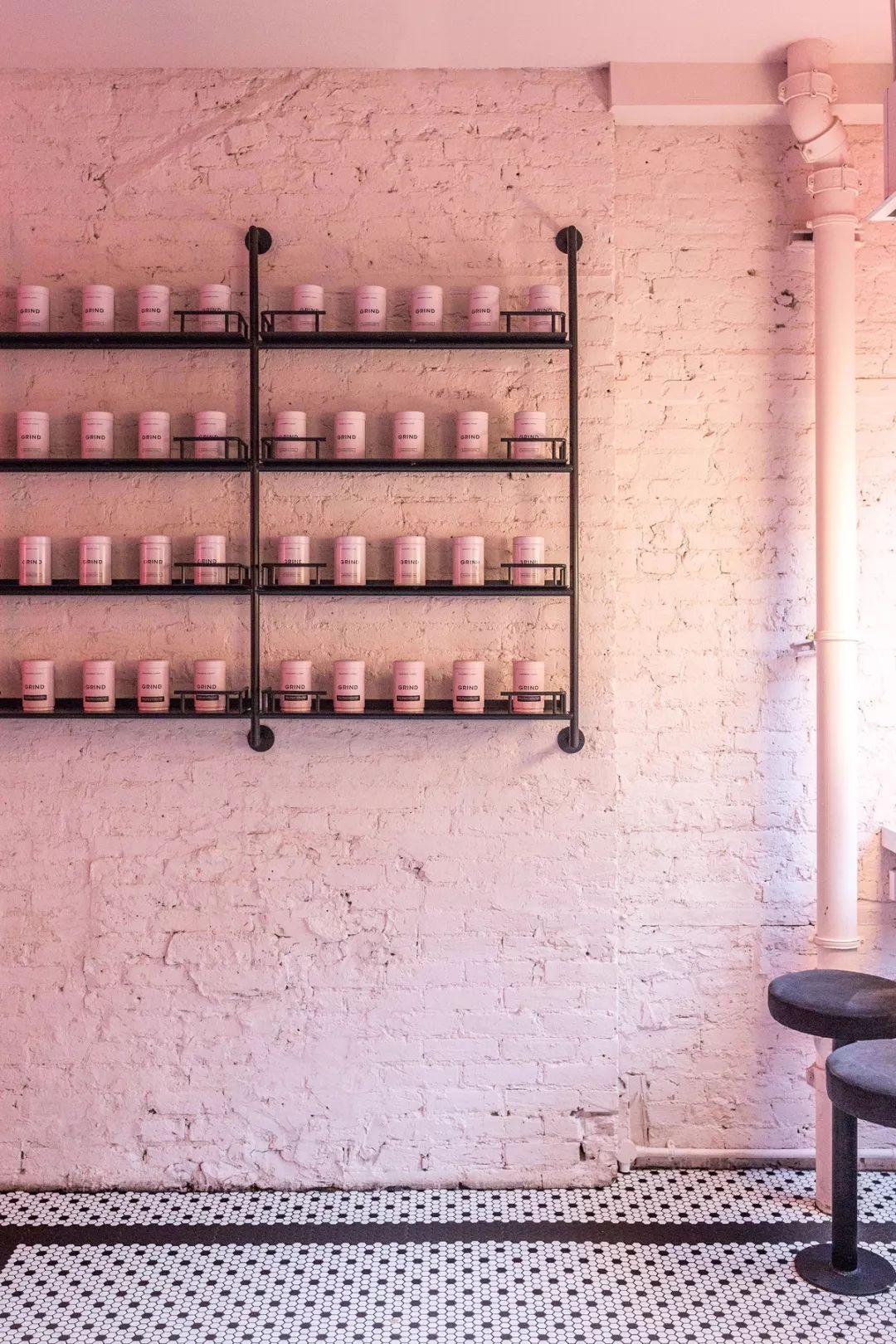 伦敦格林威治 Grind 餐厅 | 历史建筑中的现代粉色梦幻空间-13