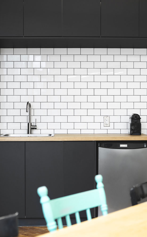 魁北克城 Patriarche 办公室 - 旧工厂中的现代创意空间-16