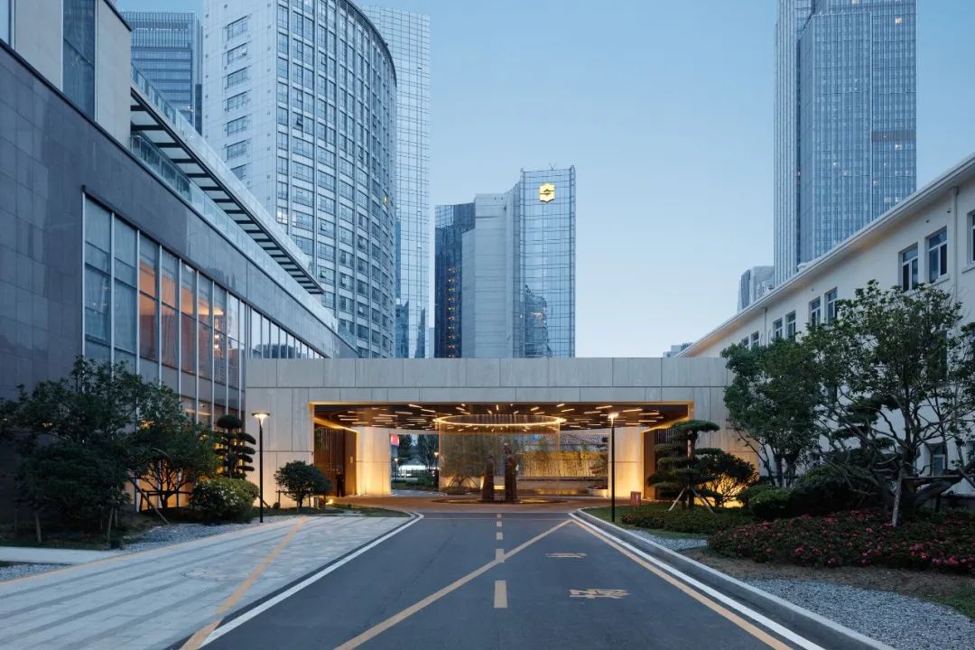 二象复合的城市复甦,中国纺织工人疗养院酒店丨中国青岛丨联创域韬景观-49