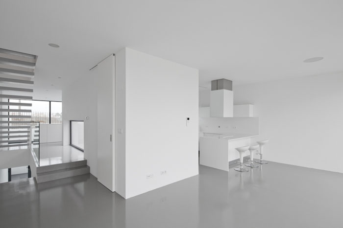 葡萄牙 DJ 住宅 | 中庭组织复杂空间-17