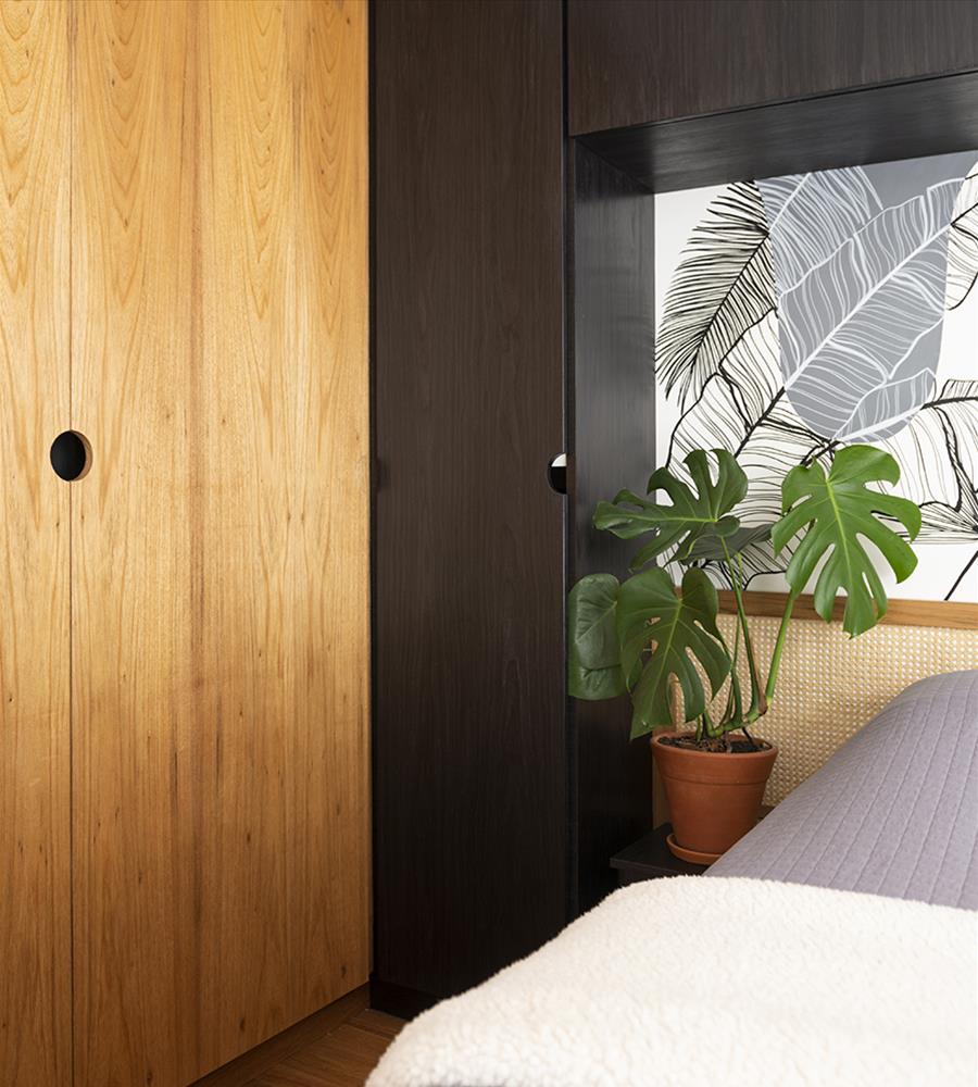 复古公寓翻新 | 多功能设计与自然元素的完美结合-15