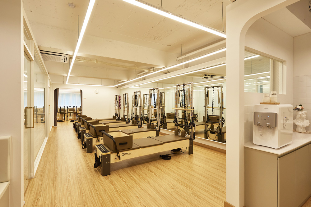 首尔 40 坪现代白色空间设计-2