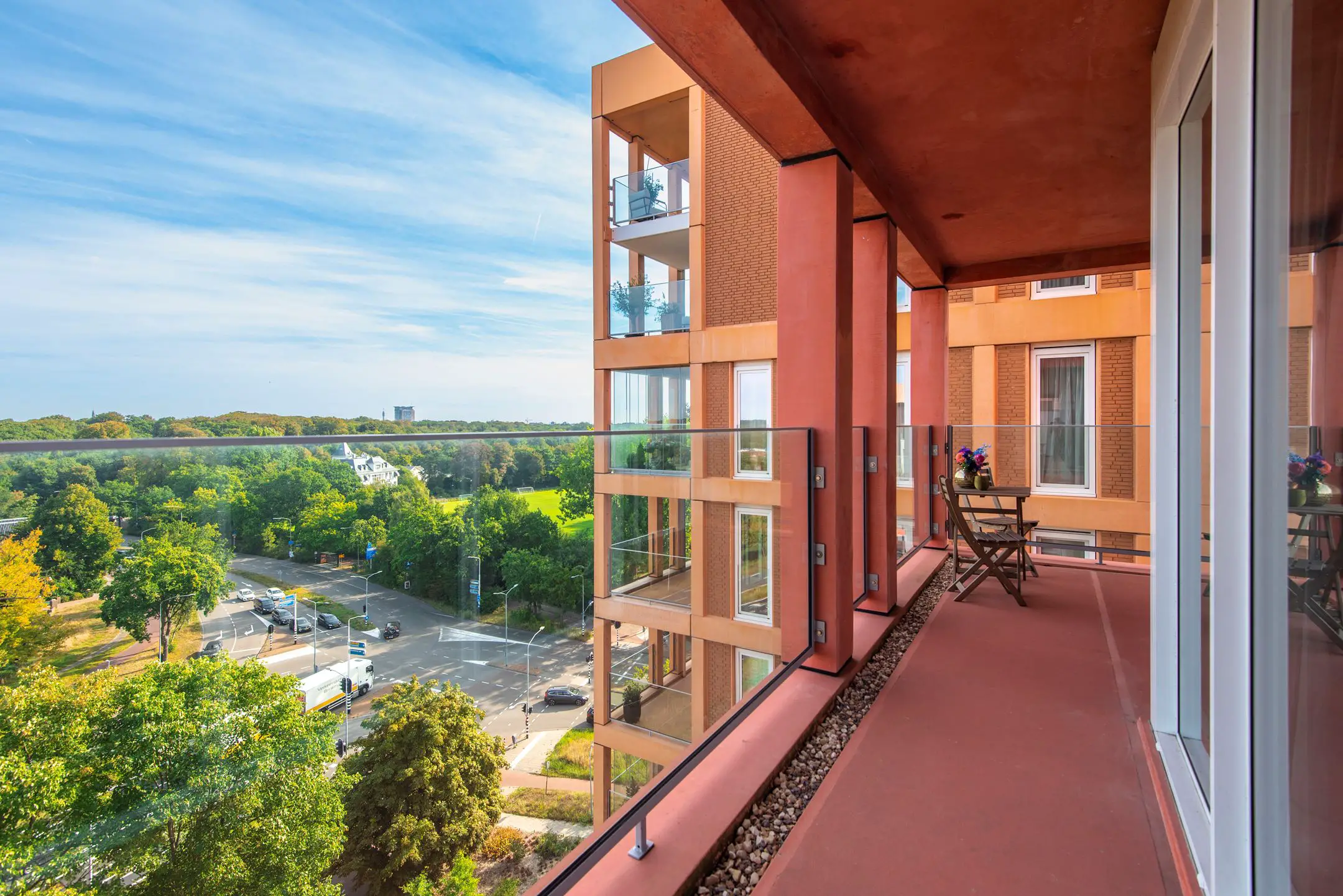 荷兰黑顶时尚公寓的惊艳设计-19