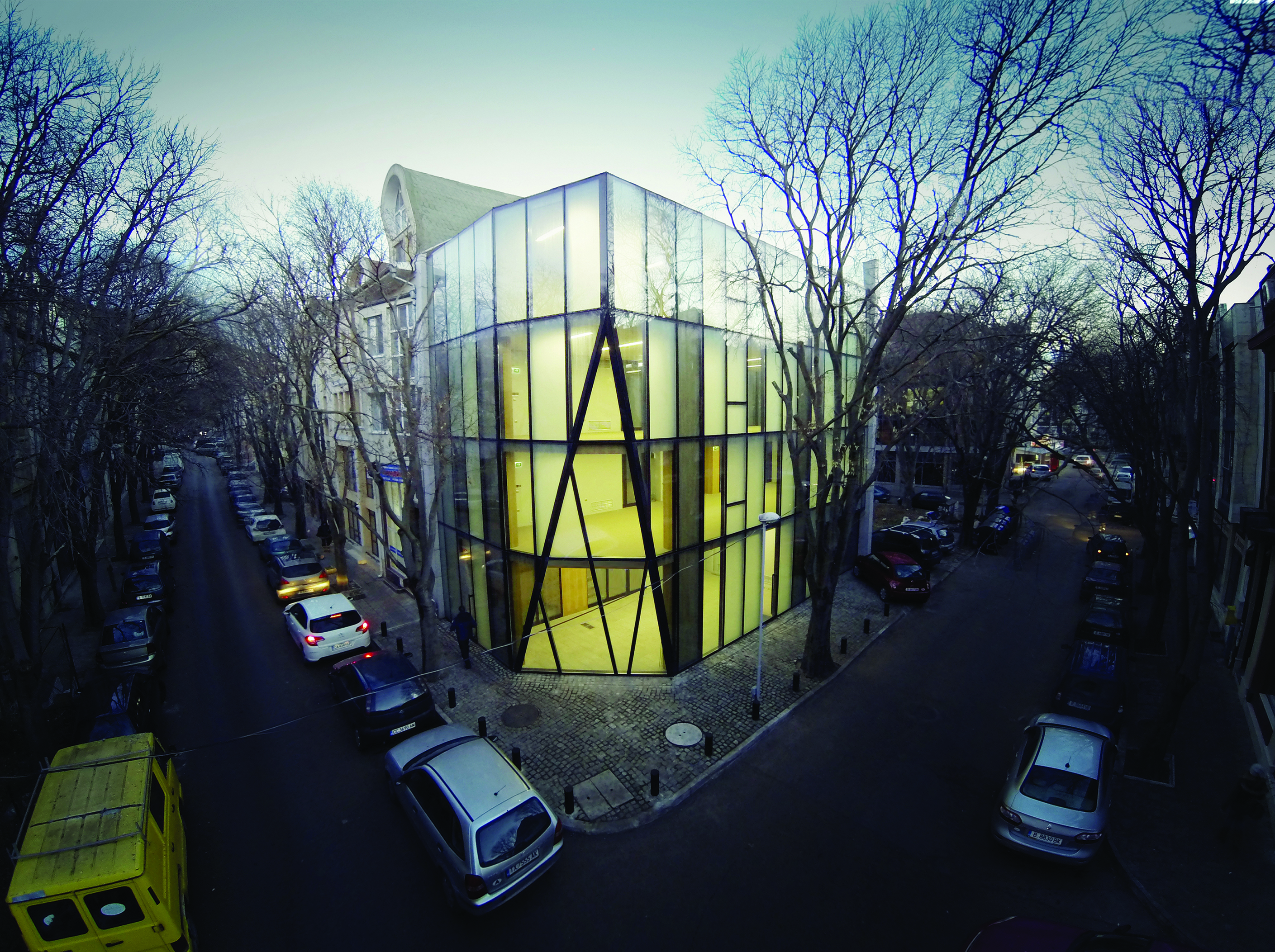 保加利亚 Varna 商业办公大楼-22