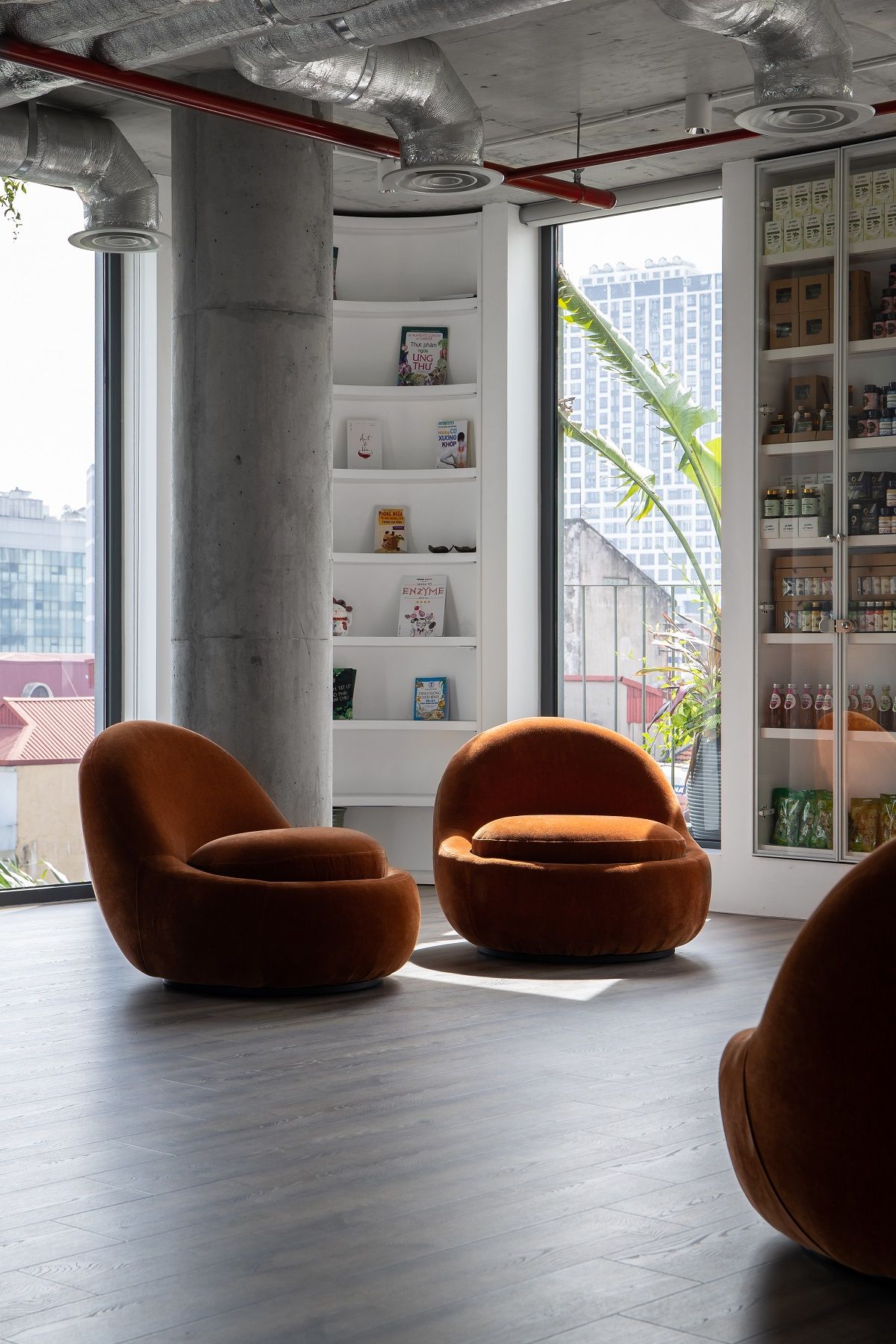 简约宁静的都市绿洲 | AHL Architects 打造 LLO 办公楼-43