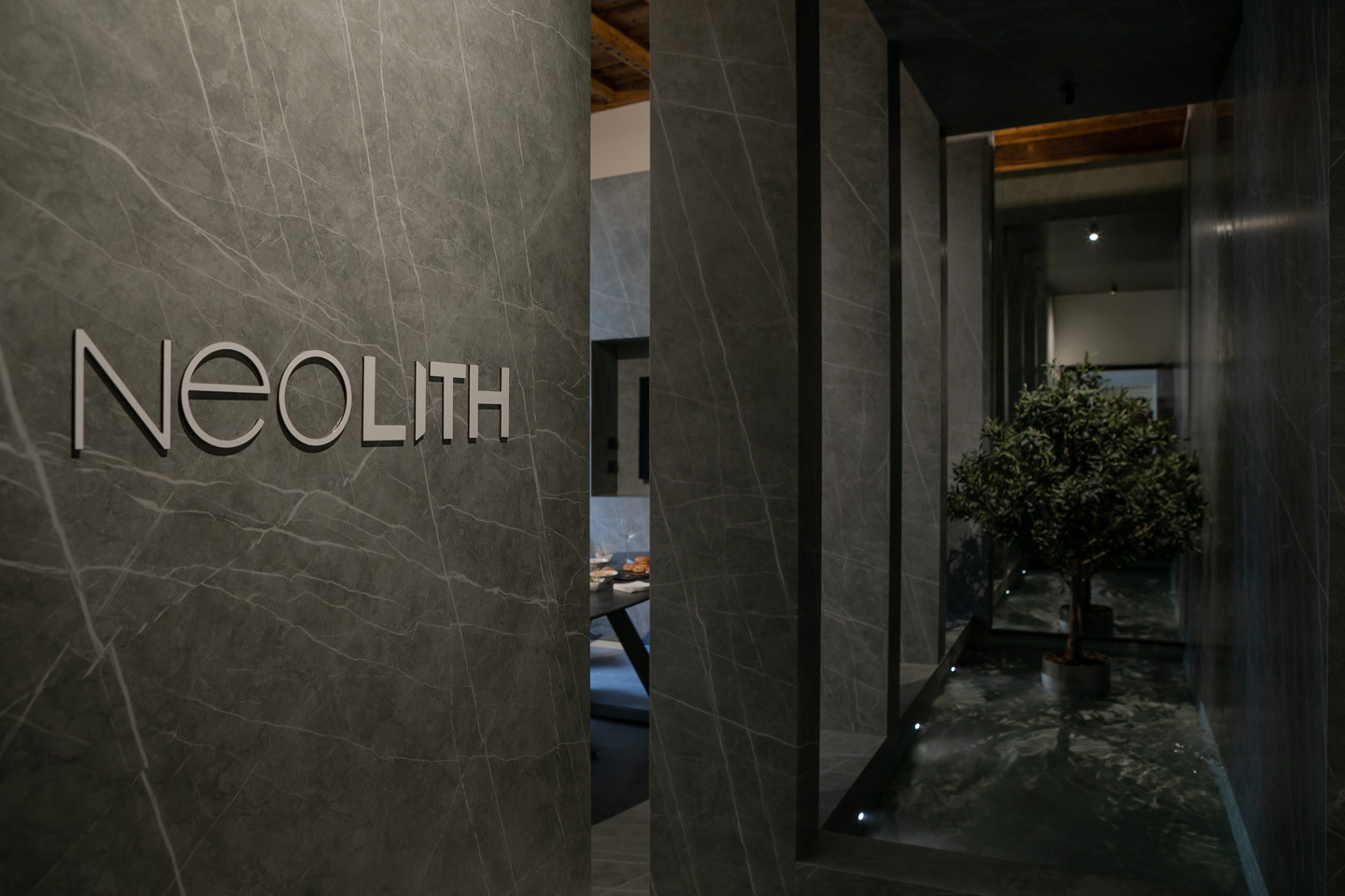 德赛斯岩板米兰旗舰店丨意大利米兰丨著名建筑师 Héctor Ruiz Velázquez-1