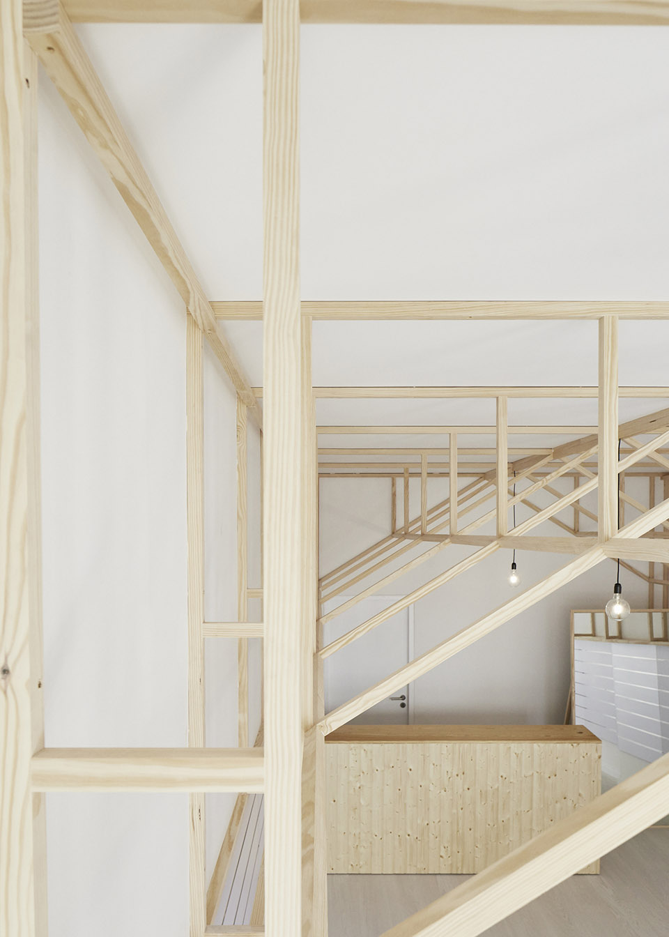 商业空间设计，葡萄牙 / Bruno Lucas Dias-28