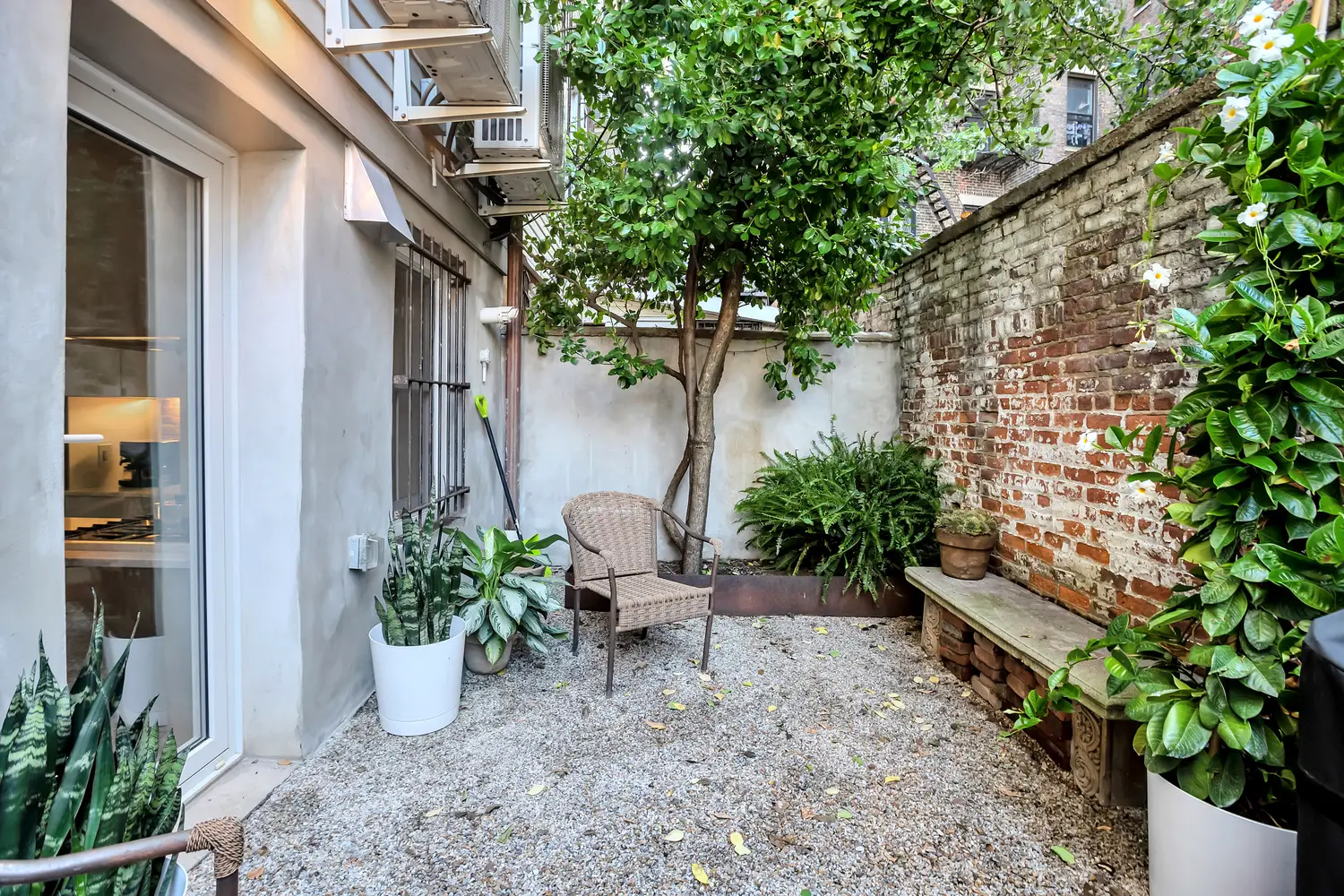 纽约曼哈顿翻新维多利亚式联排别墅，完美融合传统与现代-13