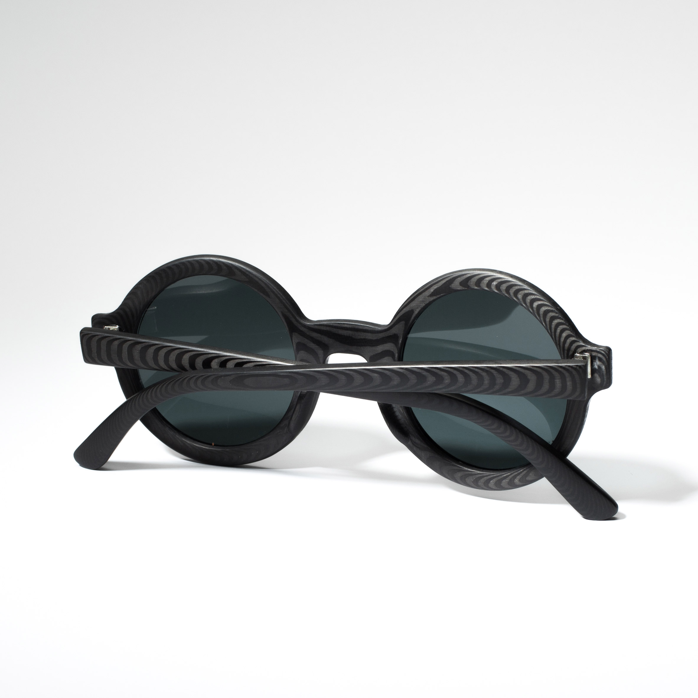 Rodrigo Caula designs carbon-fibre sunglasses with woodgrain patterns-3