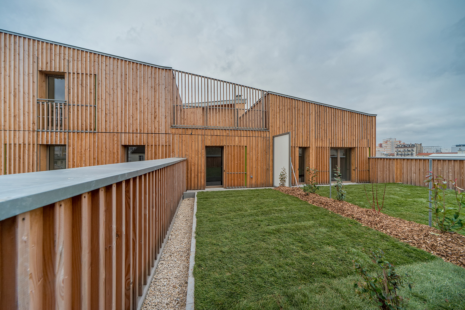 法国 Auvry Barbusse 木质住宅,城市更新之作-25