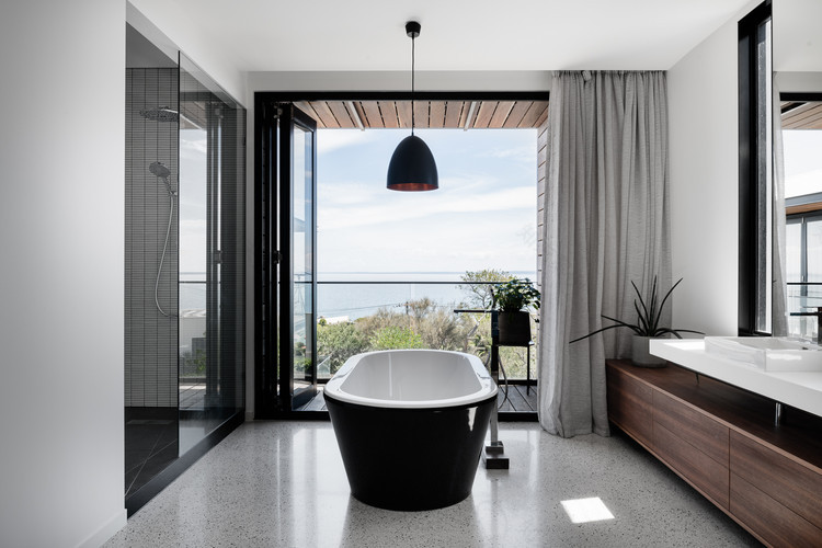 Two Angle House Megowan Architectural-16