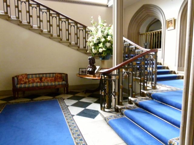 Замок Бельвуар, интерьеры в стиле историзм - 40 фото-34