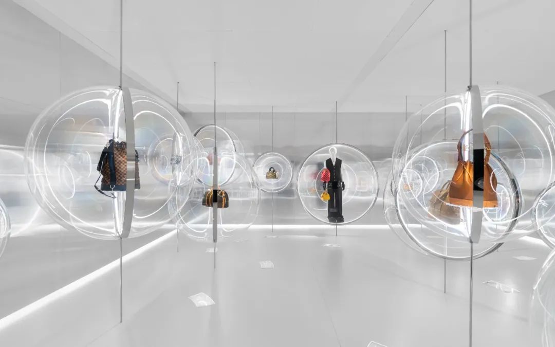 Louis Vuitton 泰国专卖店之梦幻之旅丨泰国曼谷丨OMA-43