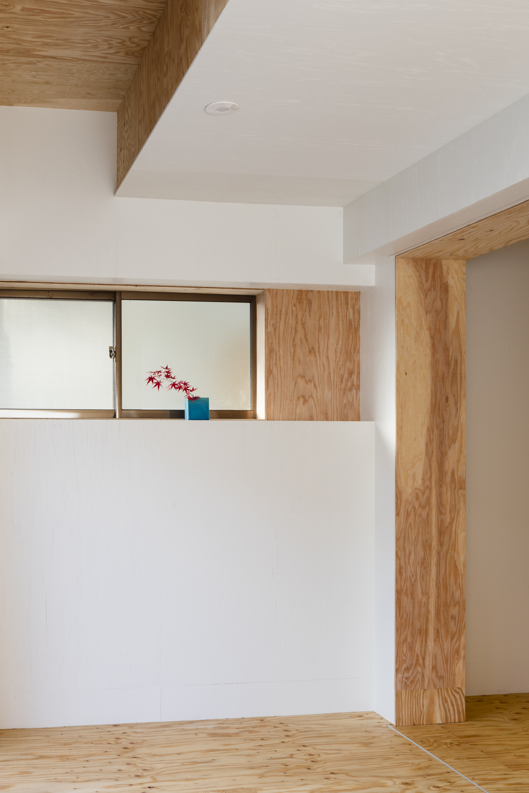 House in Oyamazaki / Shimpei Oda Architect's Office + Atelier Loowe-32