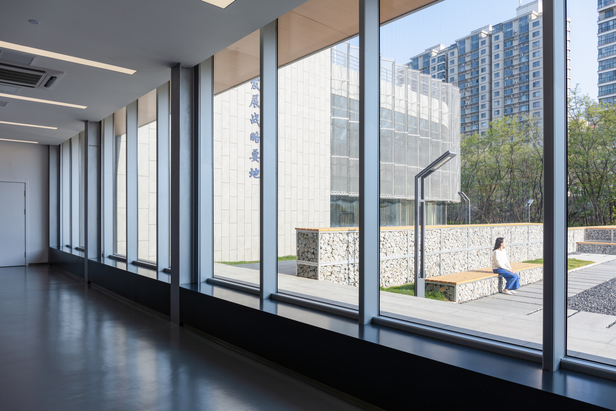 Renovation of the Headquaters of Yantai Marine Economic Innovation Zone / SHUISHI-41