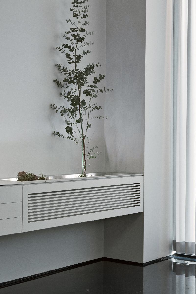 白色调现代咖啡馆，极简风格中的点睛之笔-9