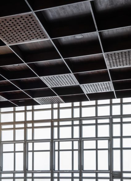 J酒店；J寓所；J住宅（需结合具体语境确定最合适的表述，这里提供较常见的几种，若非要取一种最可能通用的，优先选J酒店 ） 丨越南-31