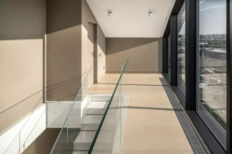 MONO architects 打造顶层公寓,诠释自由空间与光线之美-67