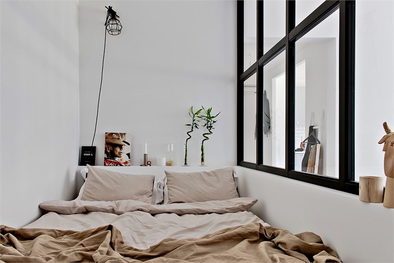 小半开放式卧室毗邻客厅设计案例-14