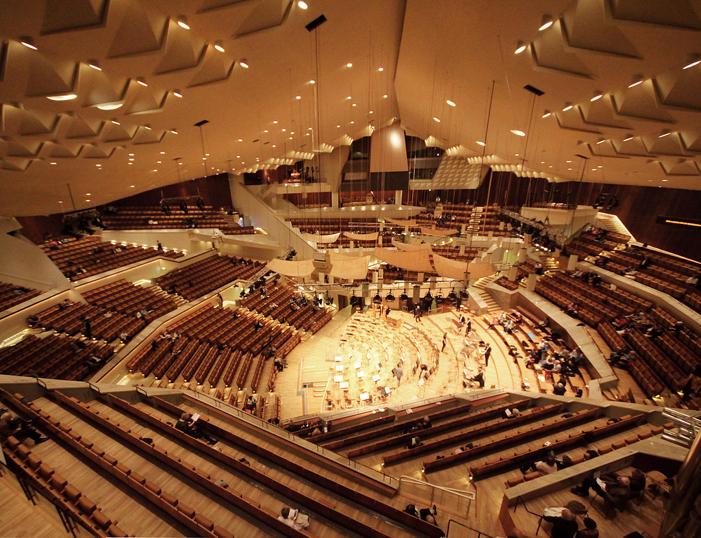 经典再读23 | 柏林爱乐音乐厅：德国建筑的战后新生 -12