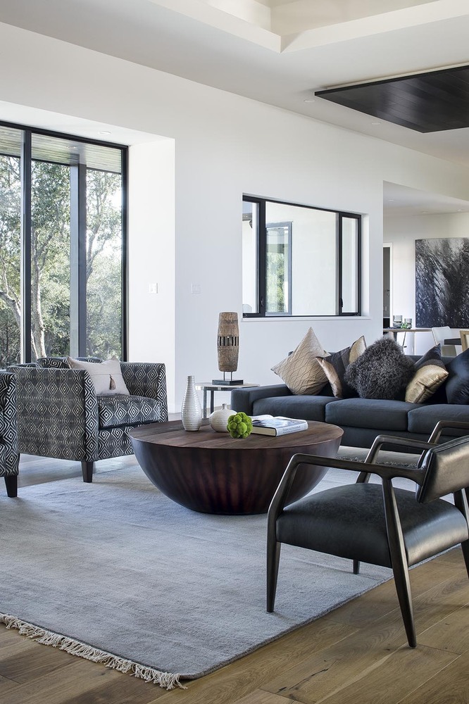 德州起伏山丘上的绿色现代豪华住宅-35