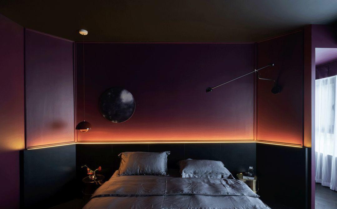 清羽设计丨平层丨粉色楼梯紫色墙壁酷炫星球-35