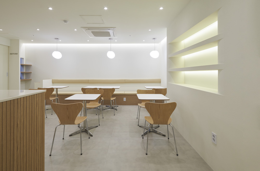 白色木纹打造 30 平极简餐厅-8